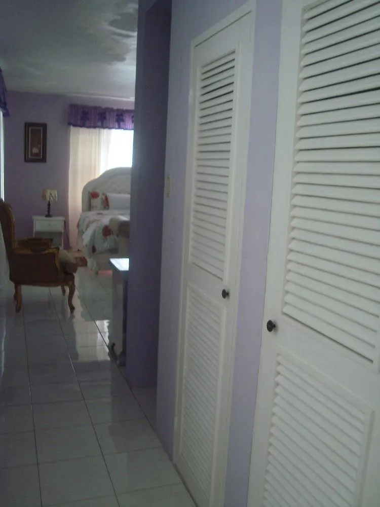 Diamond Villa Montego Bay Hotel