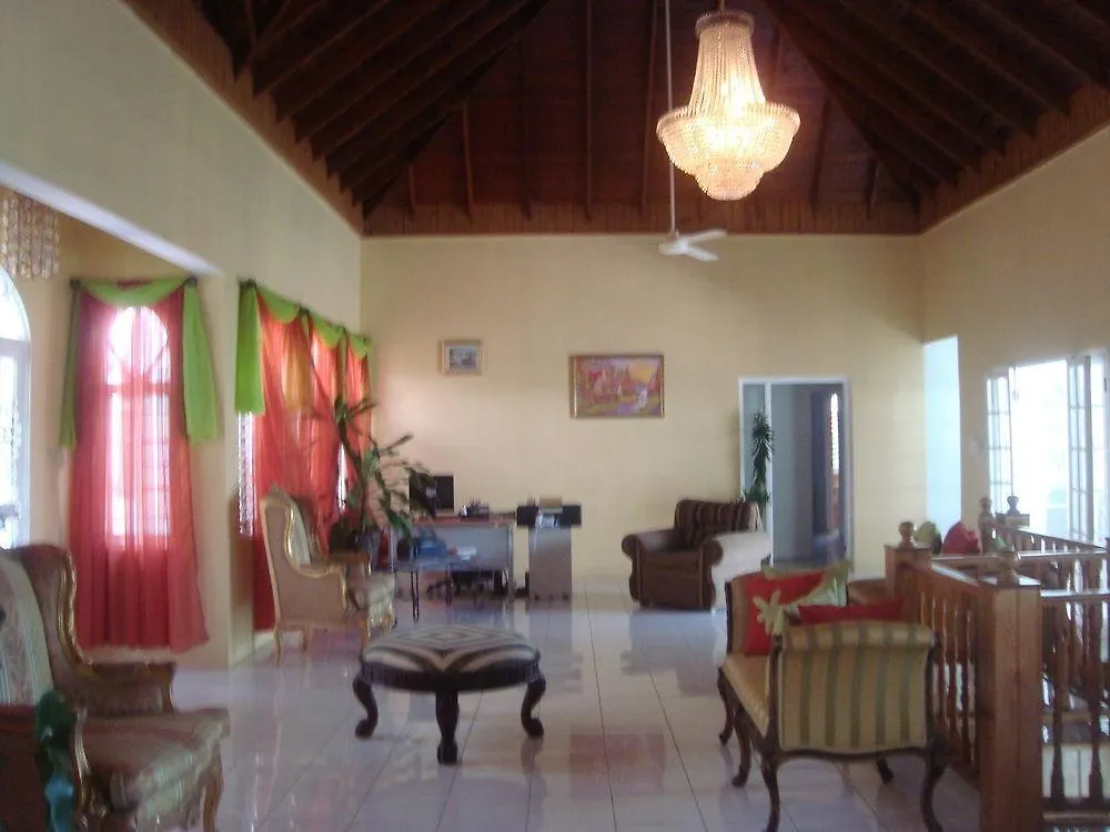 ** Hotel Diamond Villa Montego Bay Jamaica