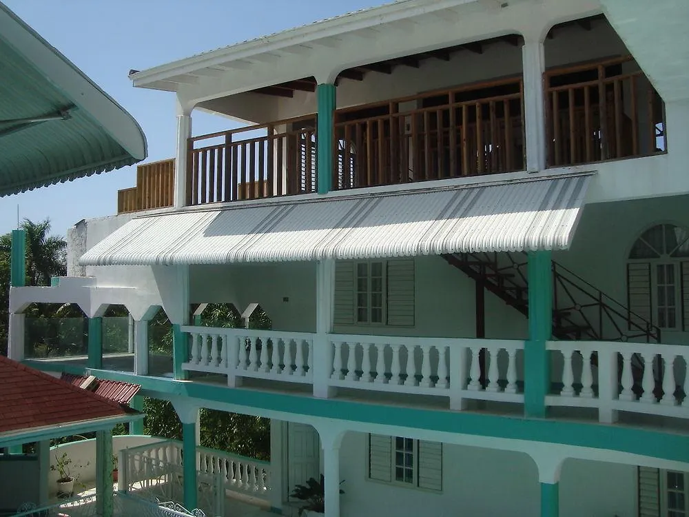Diamond Villa Montego Bay 2*,
