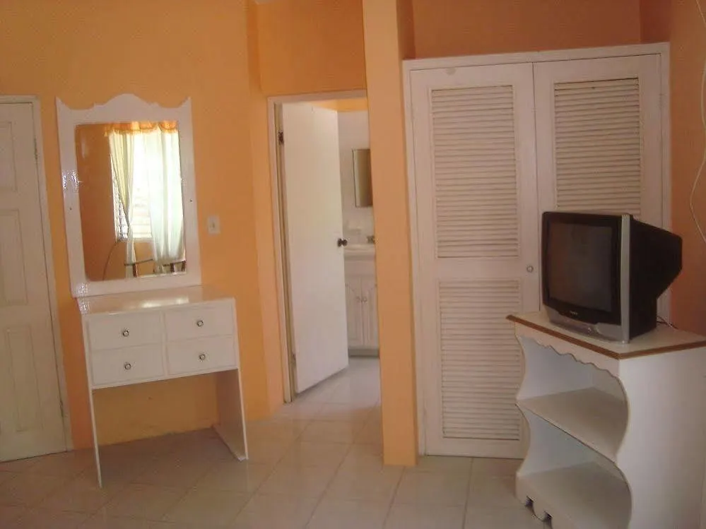 Diamond Villa Montego Bay Hotel