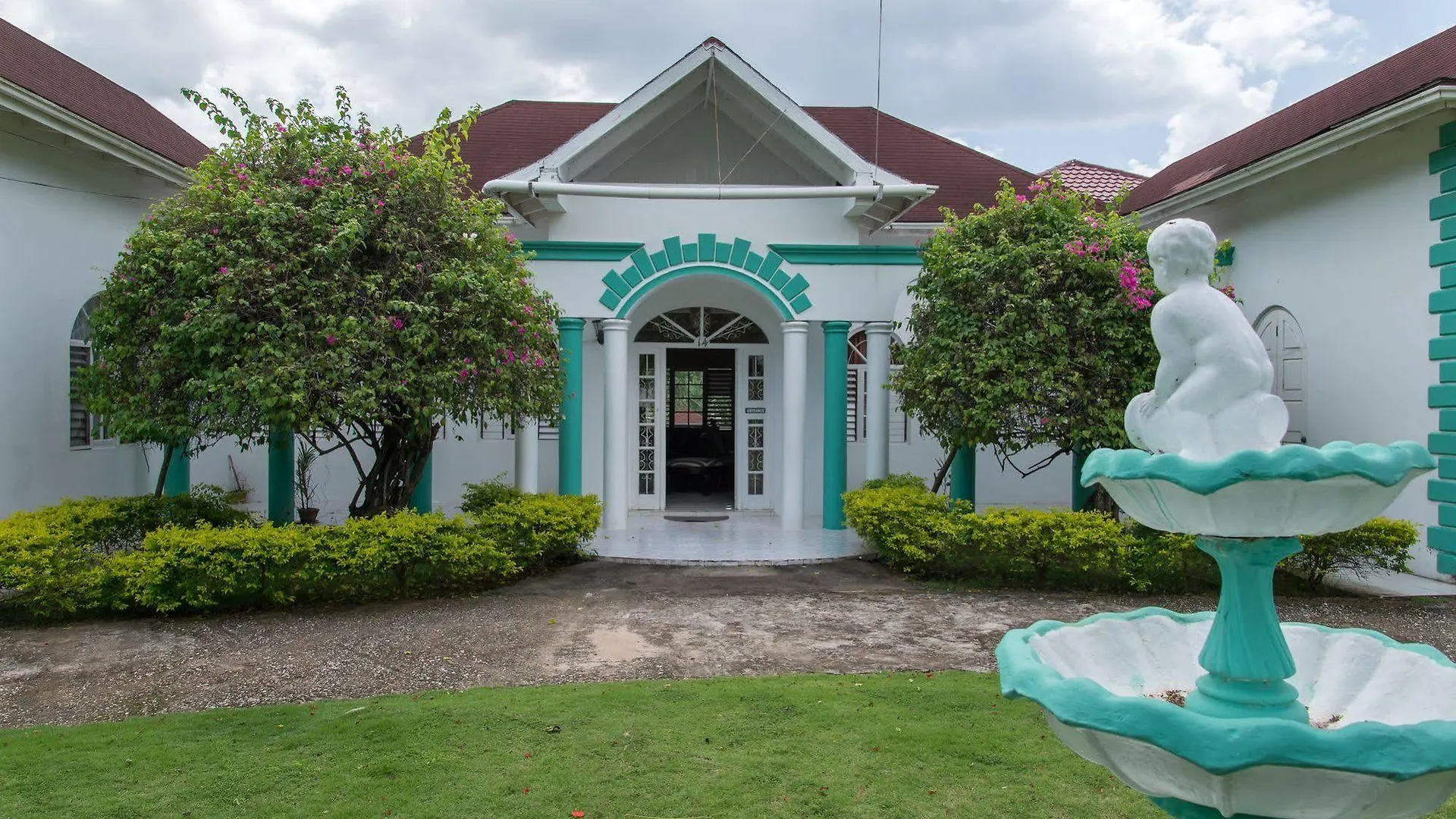 ** Hotel Diamond Villa Montego Bay Jamaica